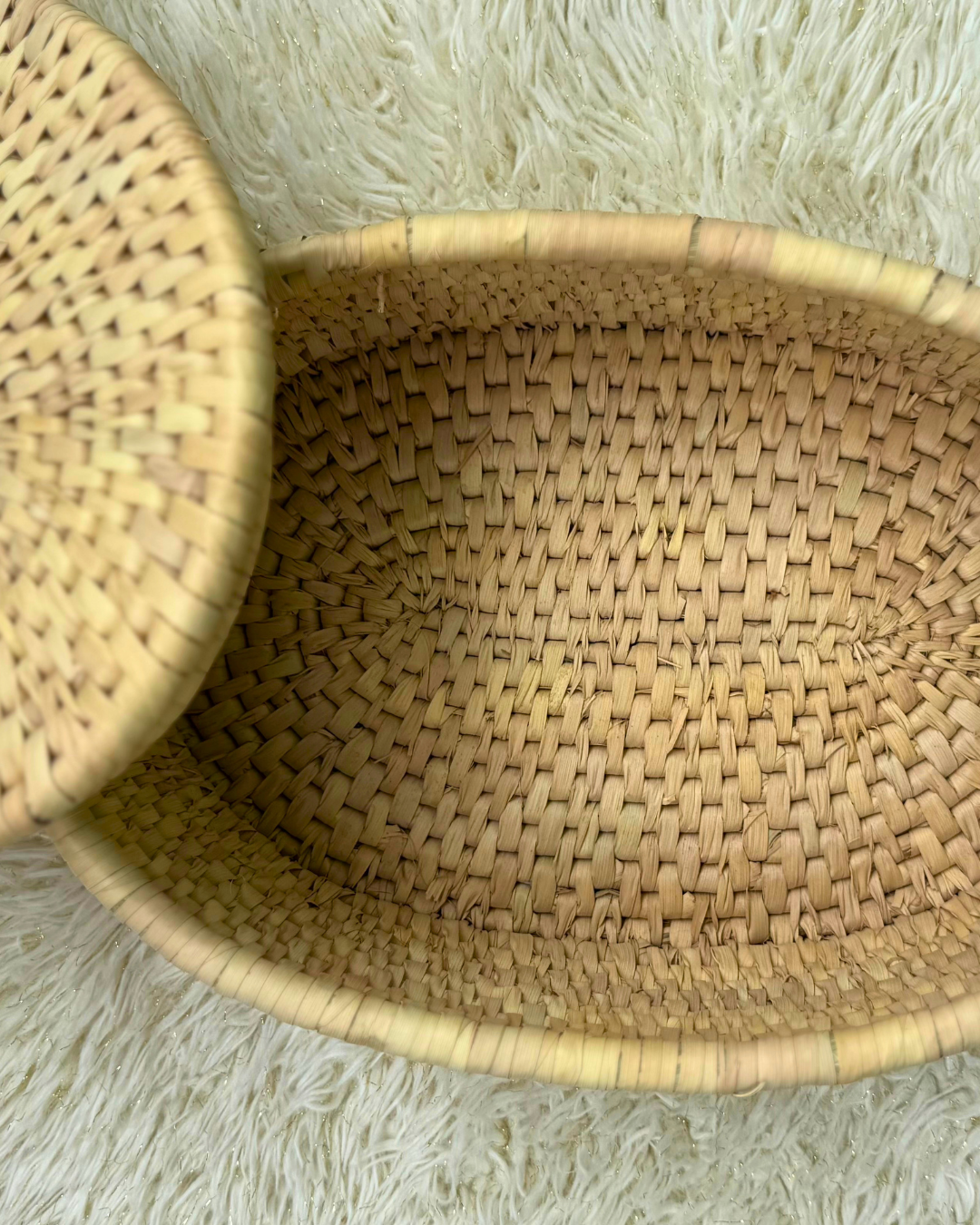 Oval basket with lid - Image 3